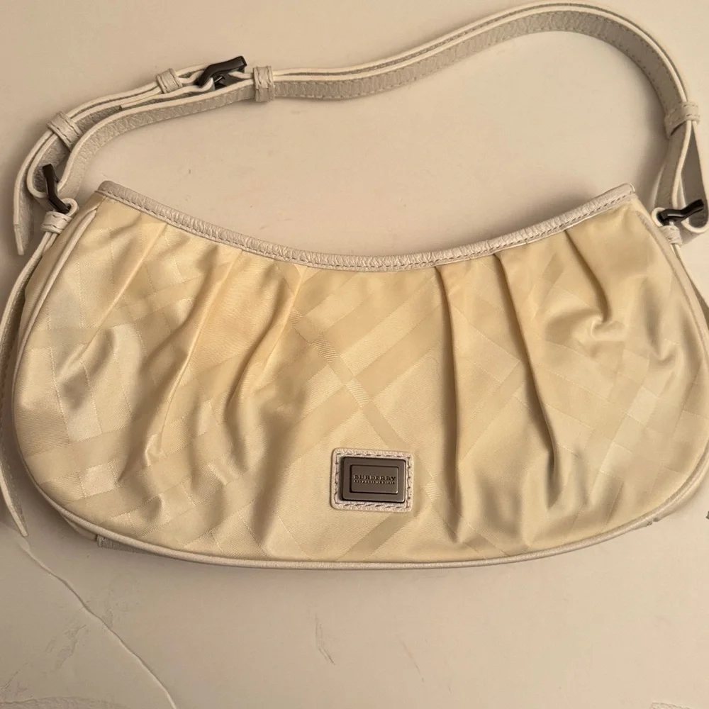 NWT  Burberry Off White Small Avondale Nylon and Leather Shoulder Bag - Picture 13 of 15